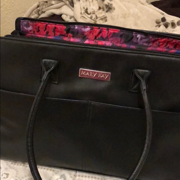 Brand new Marykay handbag - Picture 3 of 3